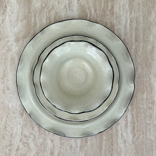 Scalloped Dining Set of 4