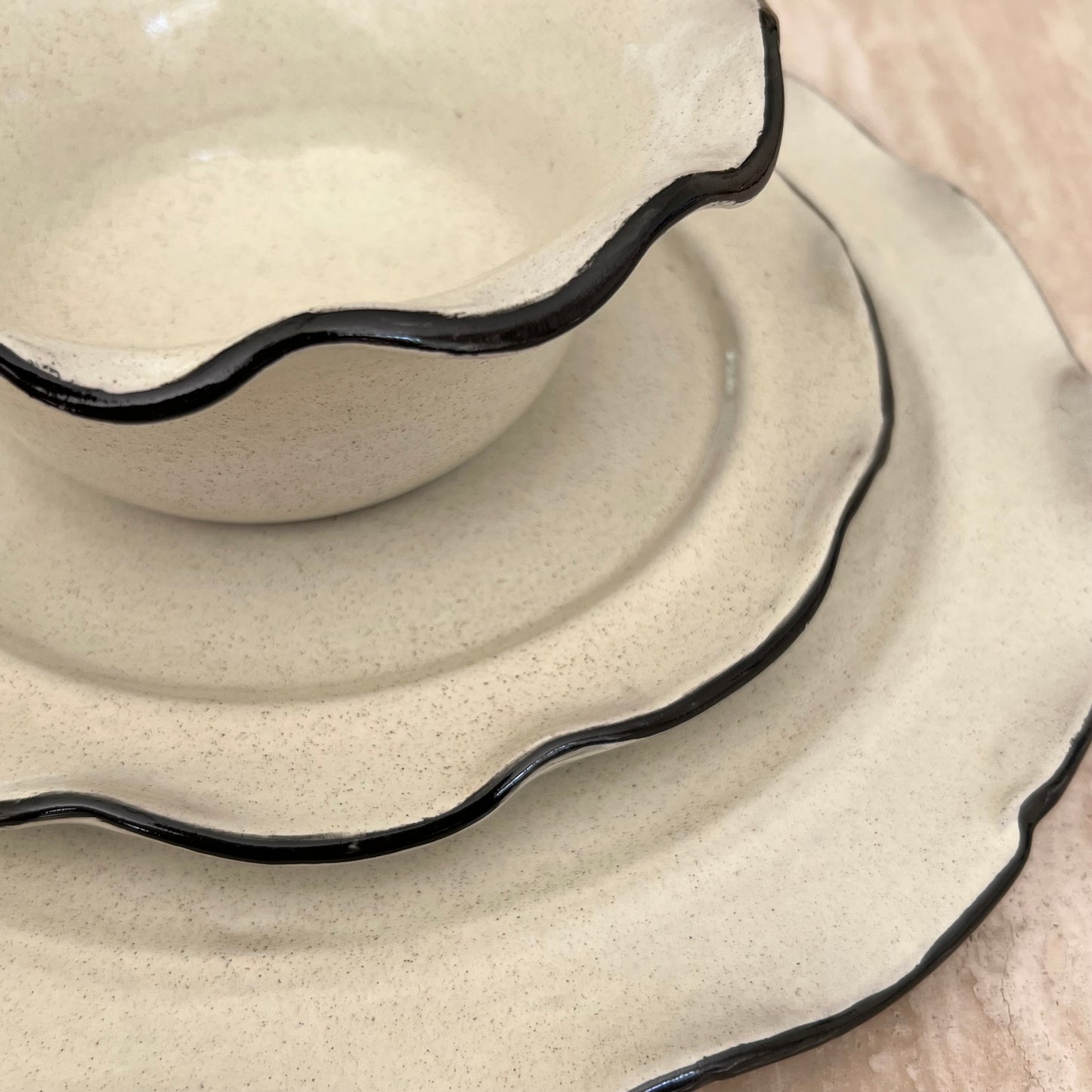 Scalloped Dining Set of 6